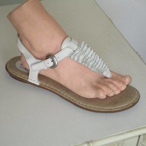 Born b.o.c. Womens White Leather T-Strap Flip Flop Flat Sandal - Size 10M